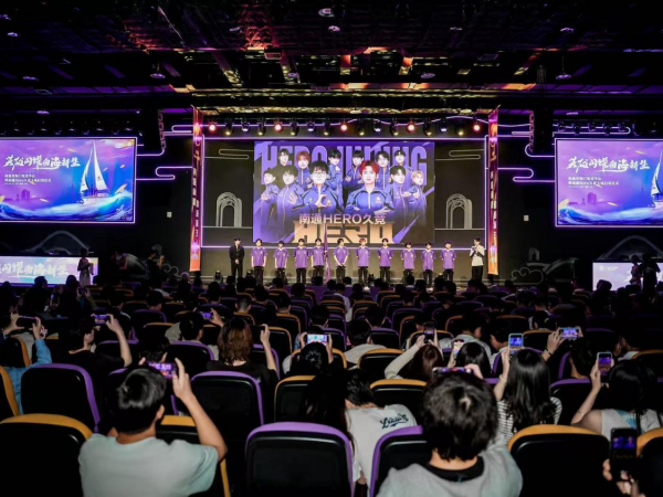 疑展现了他 疑展现了他