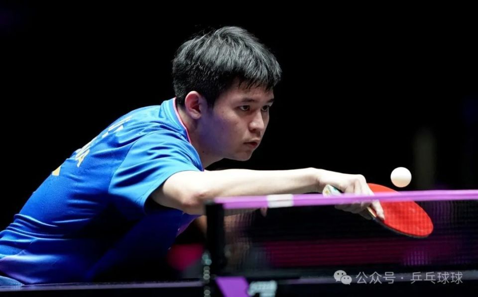 绕场致谢不 绕场致谢不